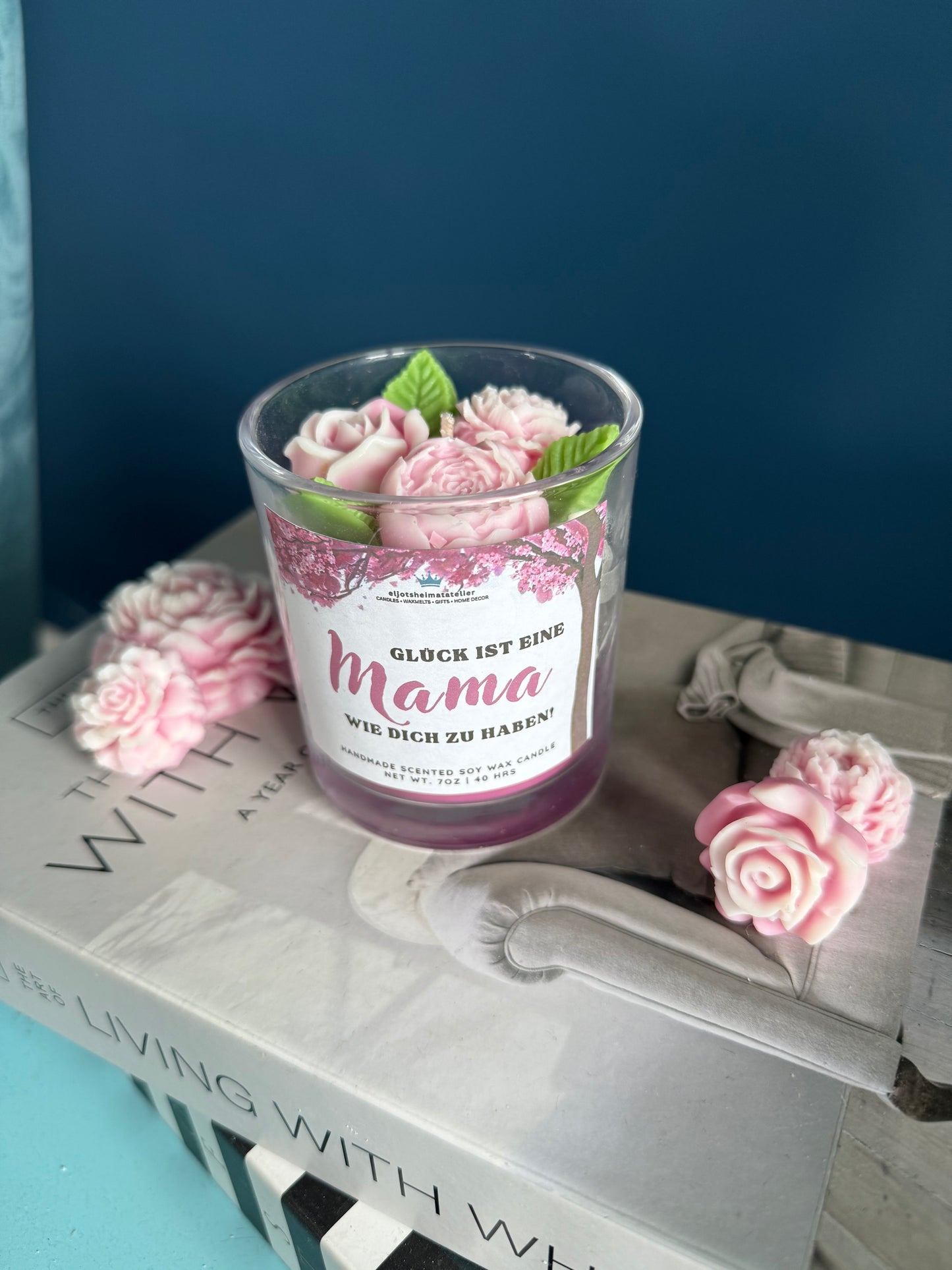 Blumige Duftkerze mit Rosen | Dessertkerze | THE FLORAL COLLECTION